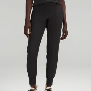 Black lululemon align joggers size 4